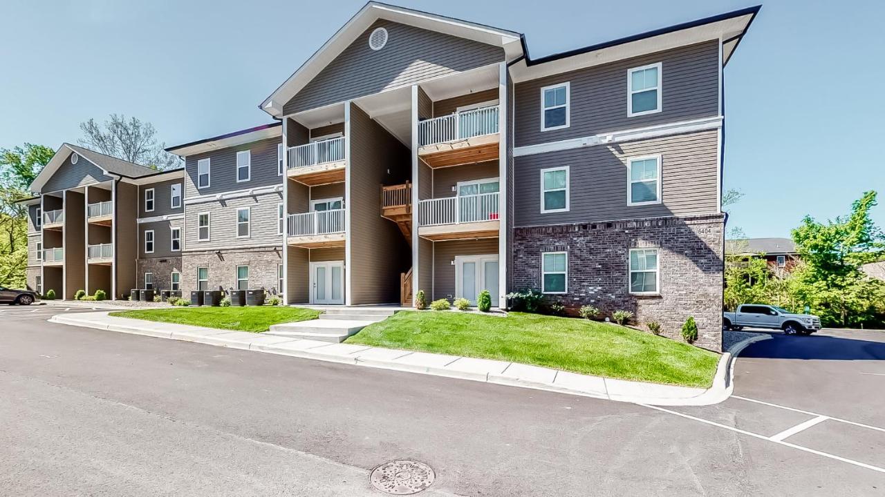 Full Kitchen,King,W/D,Netflix,2 Smart Tvs,Parking Apartment Louisville Exterior photo