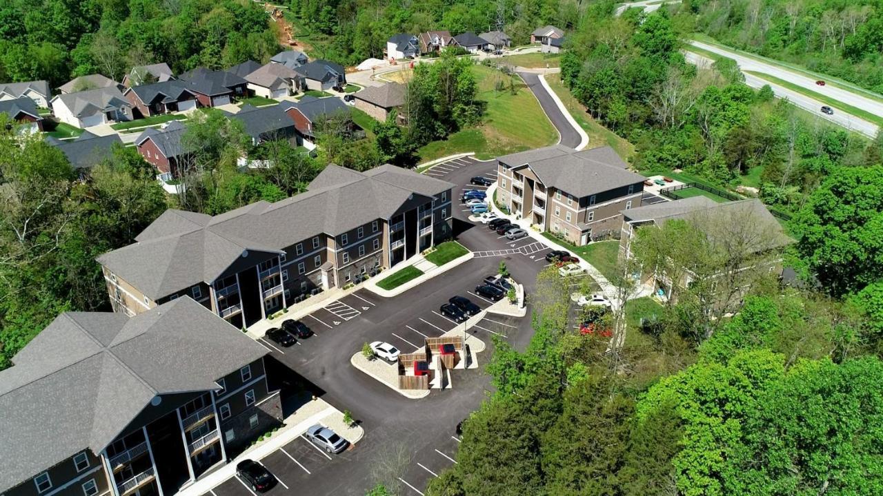 Full Kitchen,King,W/D,Netflix,2 Smart Tvs,Parking Apartment Louisville Exterior photo